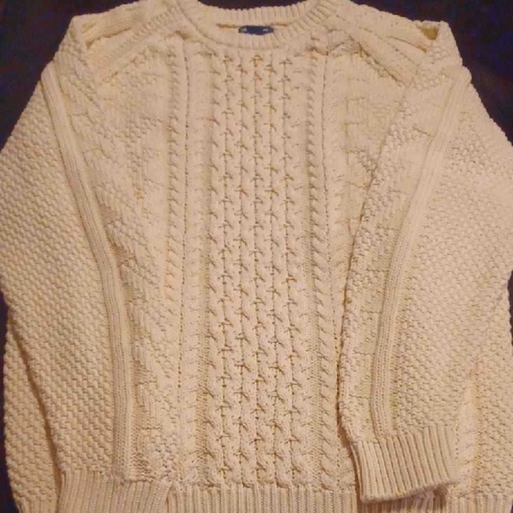 GAP Cream Cable Knit Crewneck Sweater